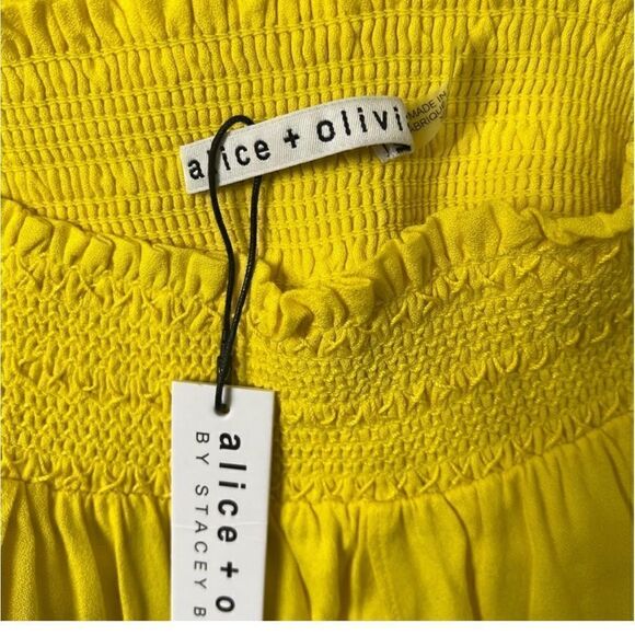Alice + Olivia Larissa Smocked Waistband Wide Leg Split Pants in Yellow XS - Picture 8 of 9